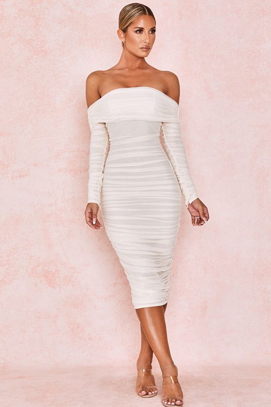 White House Of Cb Tulle Off Shoulder Ruched  Dress | ULG-587912